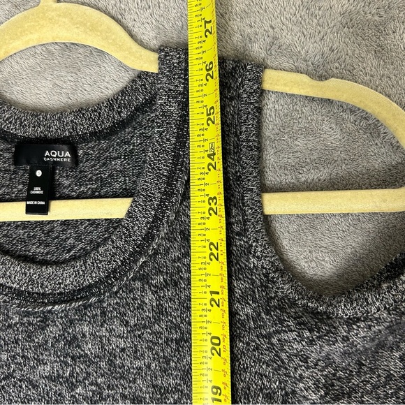 Aqua Cashmere Women’s Off-Shoulder Gray Sweater Size Small - Picture 6 of 7